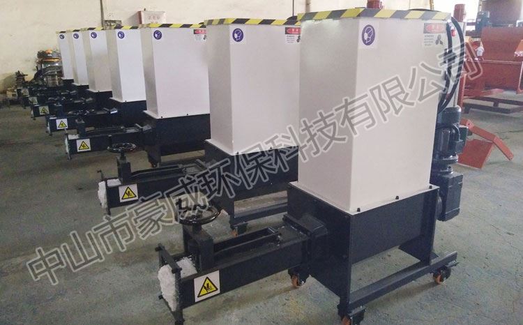 小型EPS泡沫壓實機生產車間